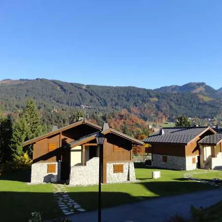 3 Pieces Avec Parking, Pres Des Pistes Et Commerces - Fr-1-572-55 דירה *