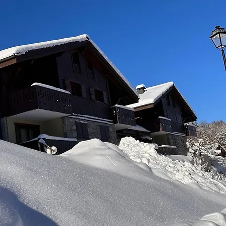 شقة 3 Pieces Avec Parking, Pres Des Pistes Et Commerces - Fr-1-572-55 *